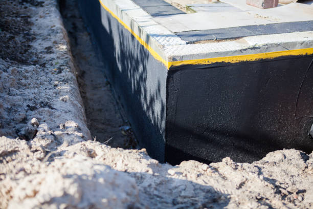 Flood containment and hydraulic sealing in New Baltimore, MI